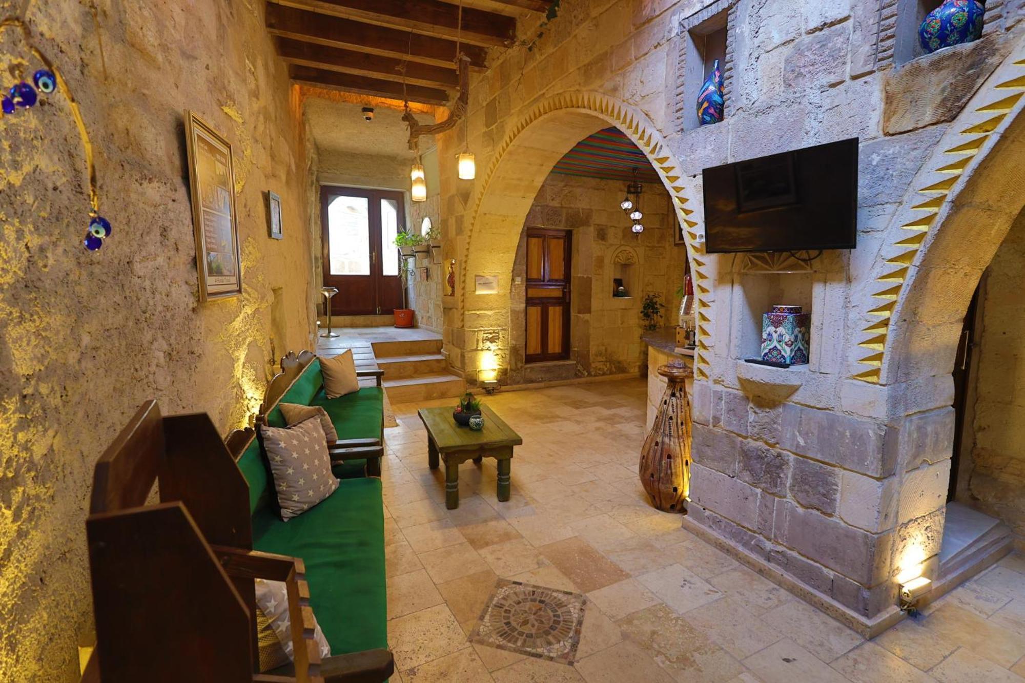Bedrock Cave Hotel (Adults Only) Goreme Exterior photo